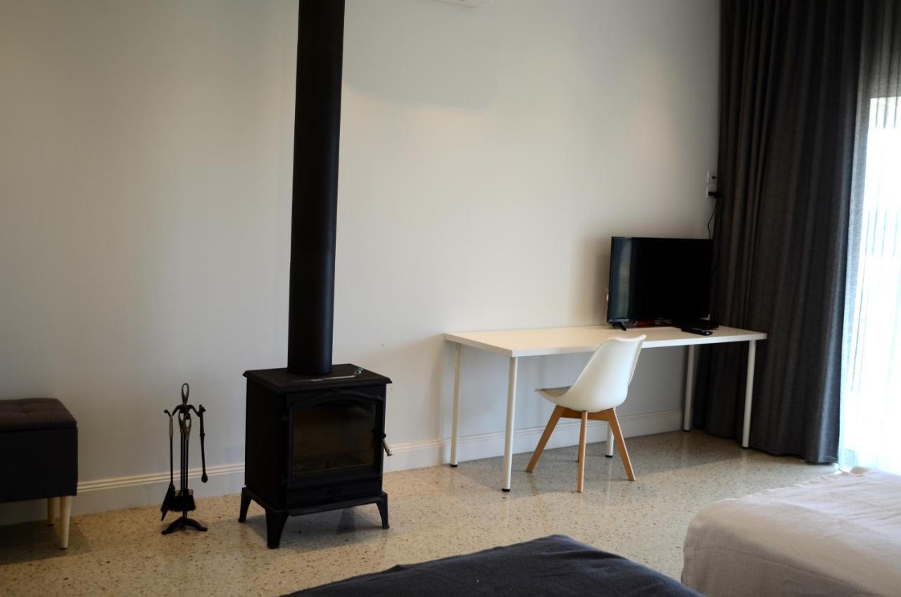 Rooks Edge Bed and Breakfast Gisborne Eksteriør billede